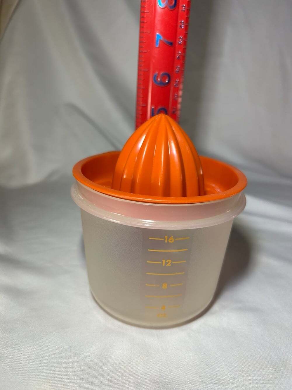 Tupperware Orange Citrus Juicer With Measuring Cup 409-8 & 1493-15